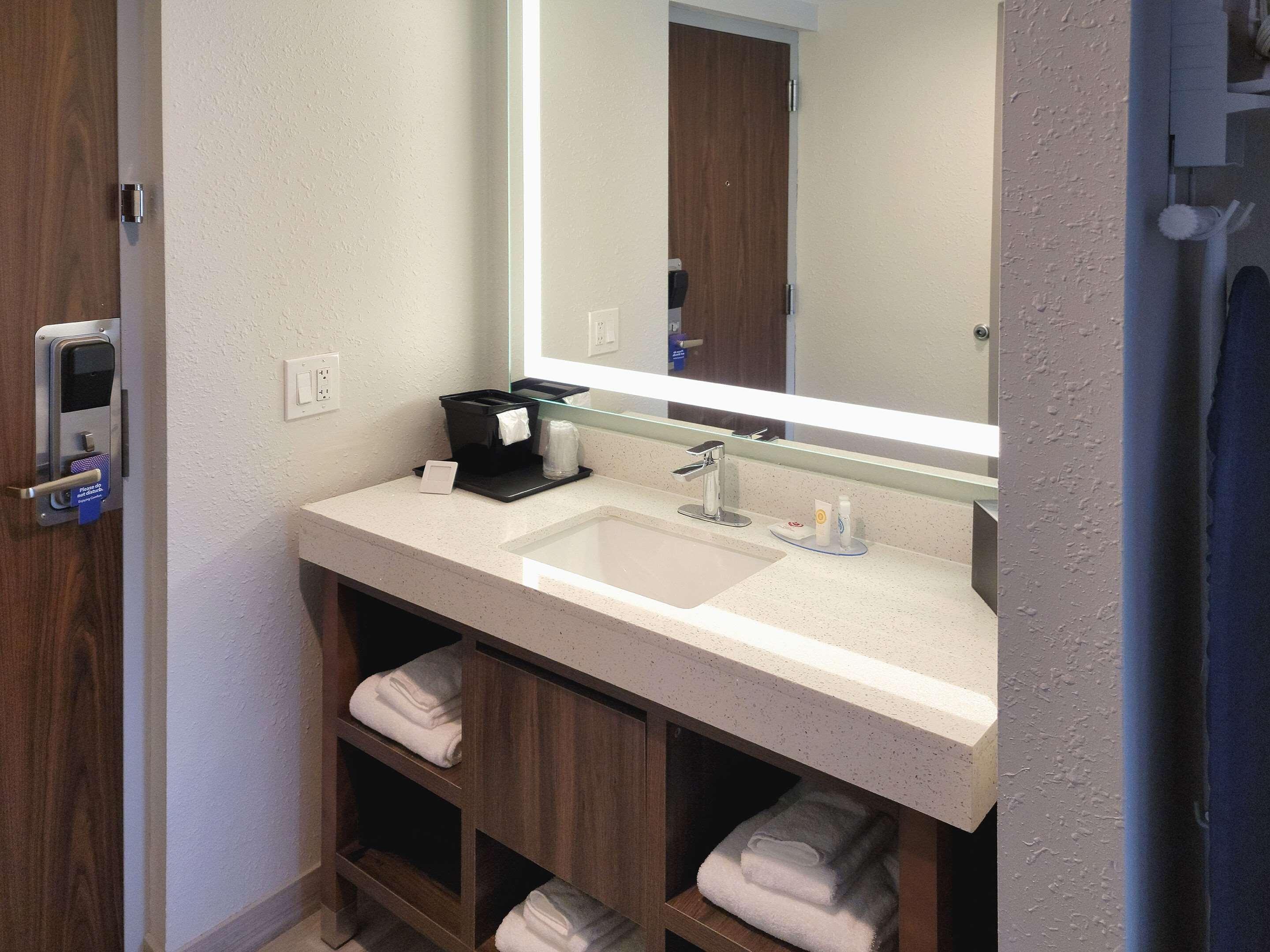 Comfort Inn & Suites Wyomissing-Reading المظهر الخارجي الصورة
